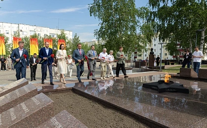 Мост дружбы и памяти: Сургут принял делегации из Бреста, Санкт-Петербурга и Суздаля в День России и День города